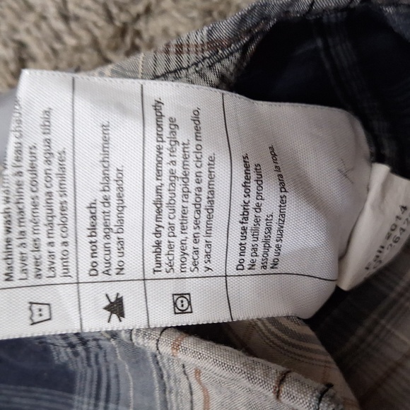 Carhartt cotton long sleeve plaid button down - relaxed fit - Med - Picture 10 of 10